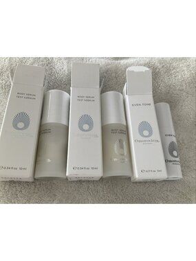 Omorovicza LOT 3: Even Tone Serum 5ml + Body Serum 10 Ml Smooth Firm Face & Body